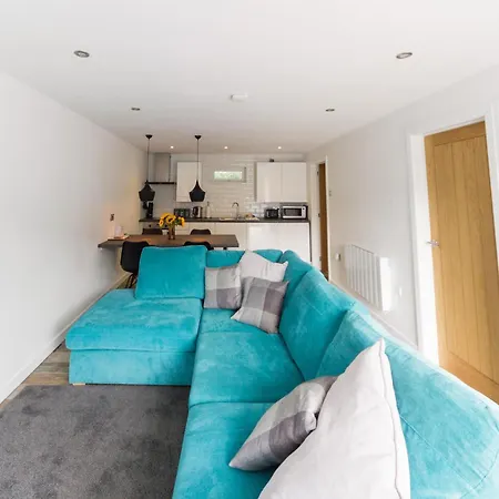 Apartment 2 Bedroom Luxury Millendreath Saint Martin (Looe)