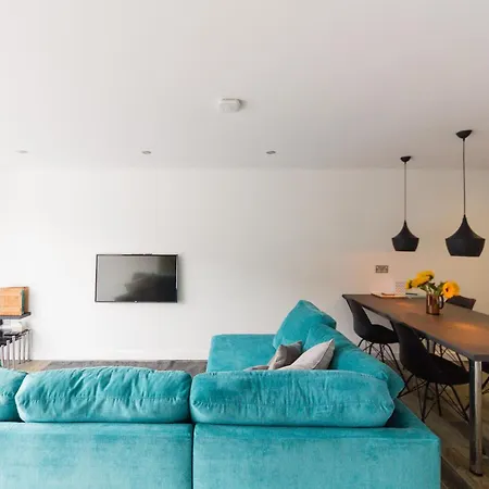 2 Bedroom Luxury Millendreath * Saint Martin (Looe)